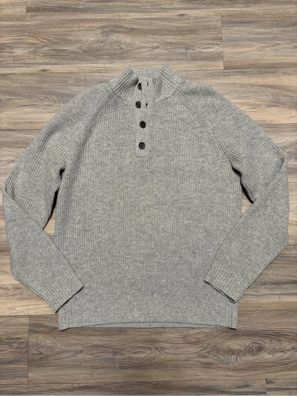 Banana Republic Italian Merino Wool Waffle Knit Mock Neck Henley Sweater L